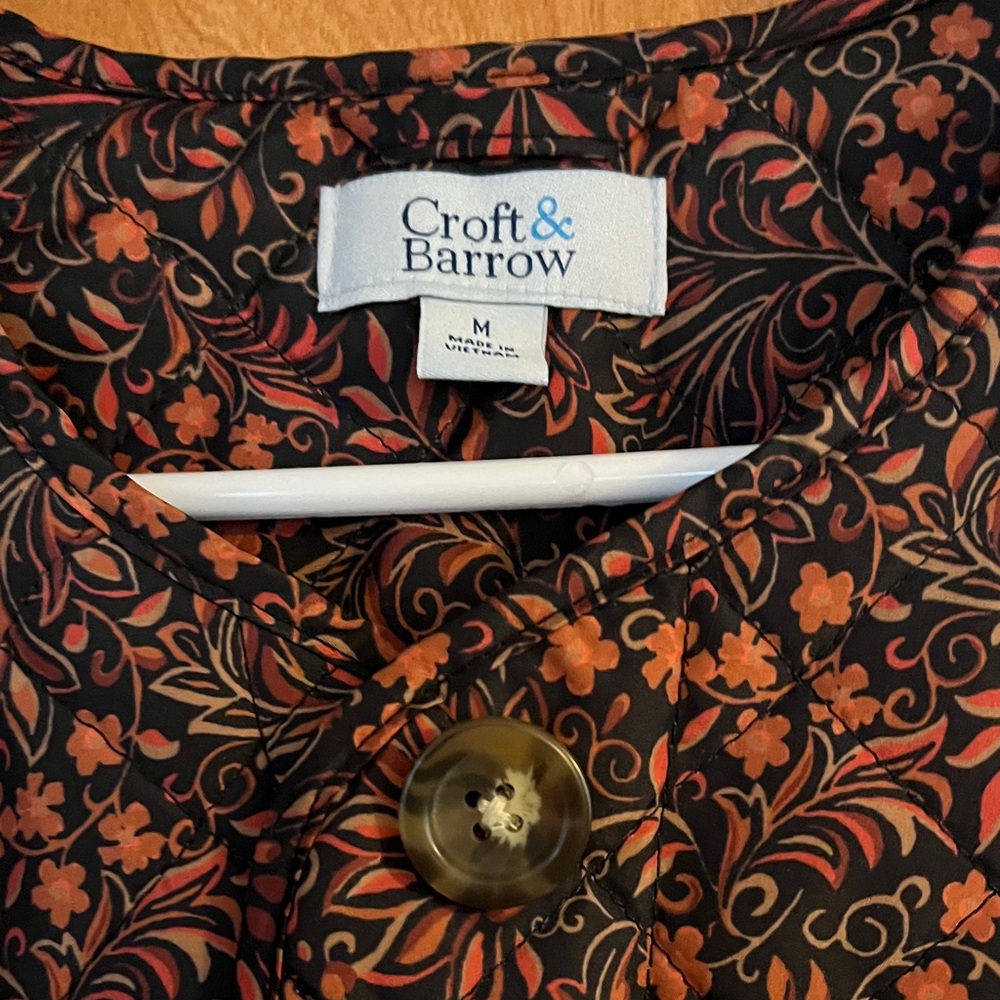 Quilted floral jacket - medium - like new - Picture 2 of 3